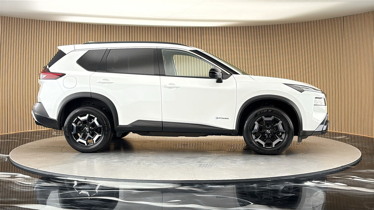 More views of Nissan X-Trail