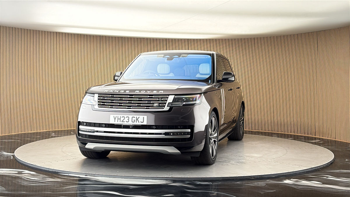 More views of Land Rover Range Rover
