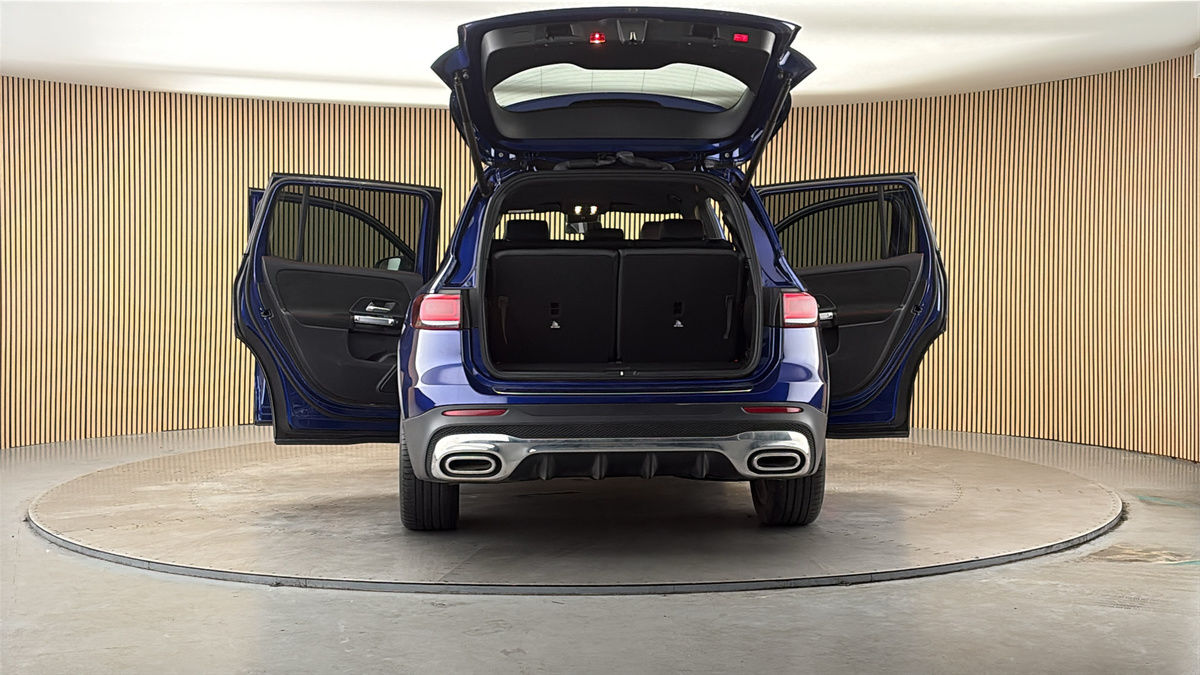 More views of Mercedes-Benz GLB
