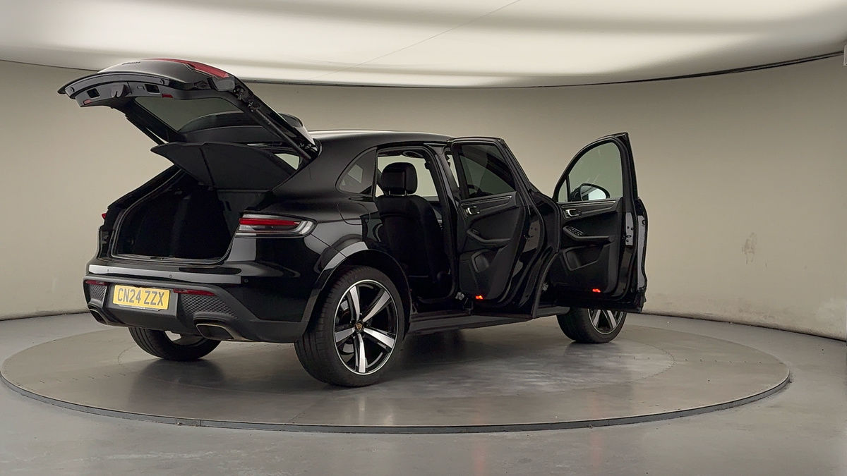 More views of Porsche Macan