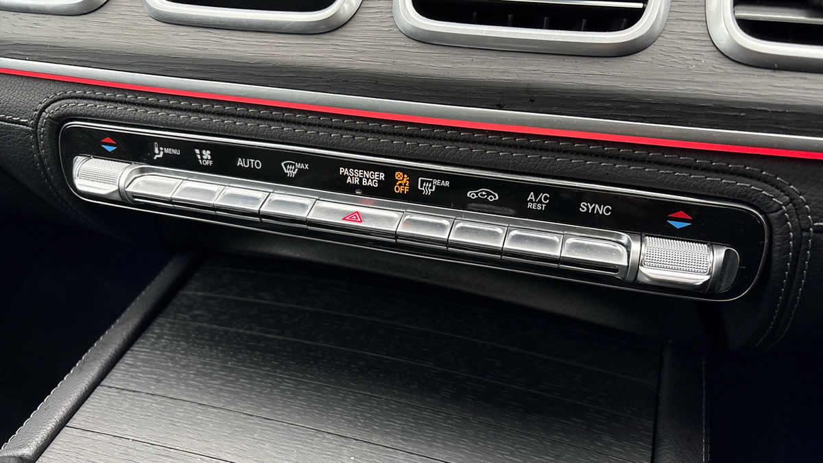 Mercedes-Benz GLE Image 26