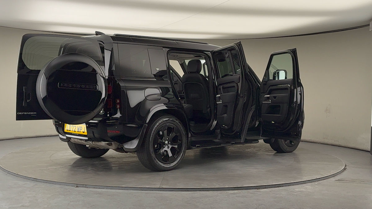 More views of Land Rover Defender 110