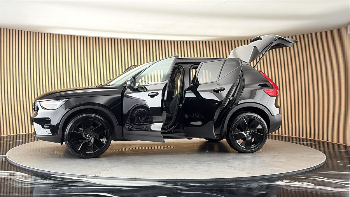 More views of Volvo XC40