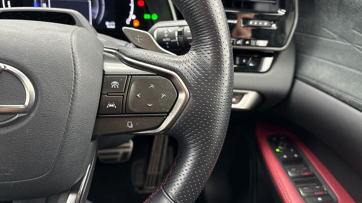 Lexus RX Image 14