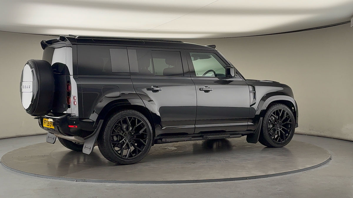 More views of Land Rover Defender 110