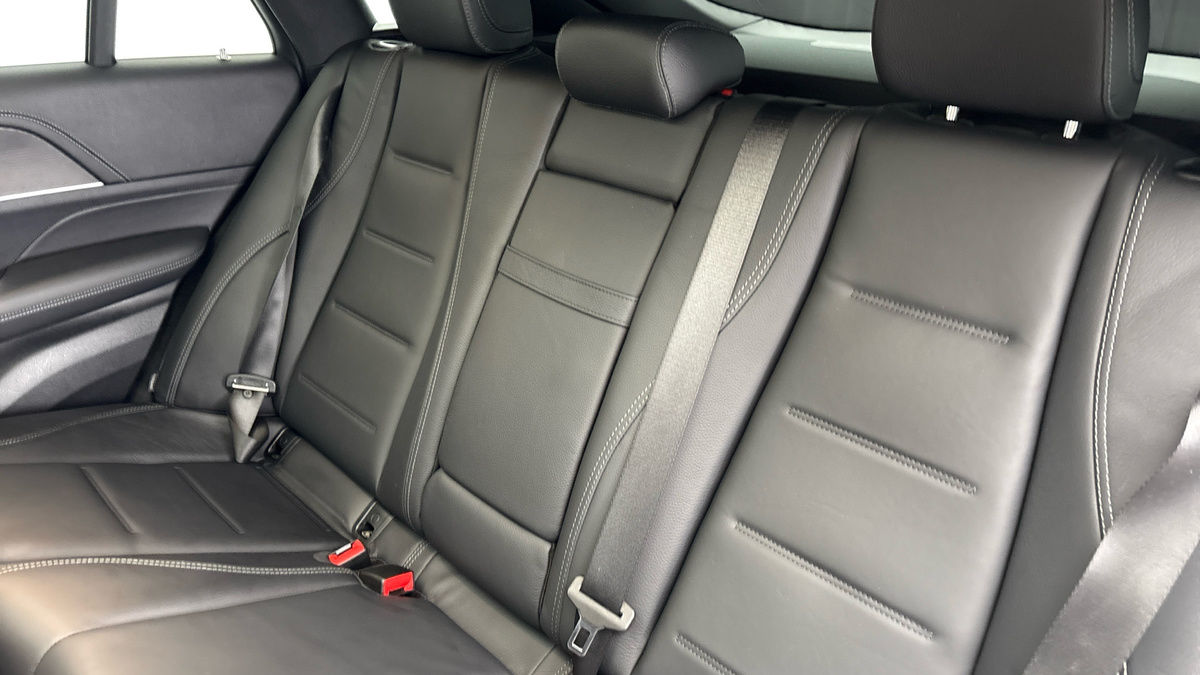 Mercedes-Benz GLE Image 8