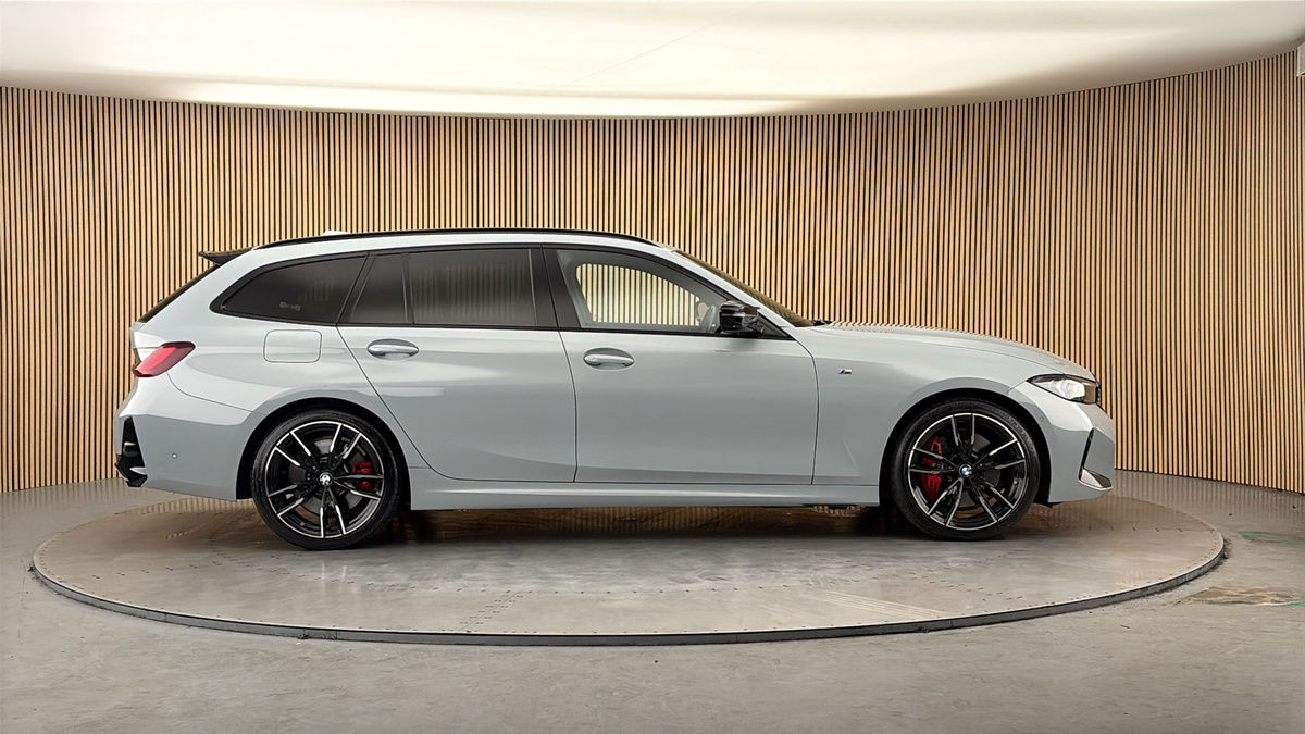 BMW 3 Series Image 16