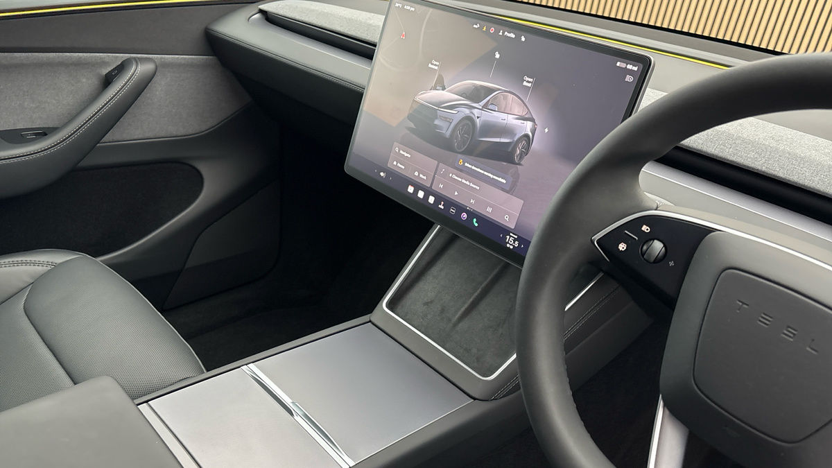 Tesla Model Y Image 18