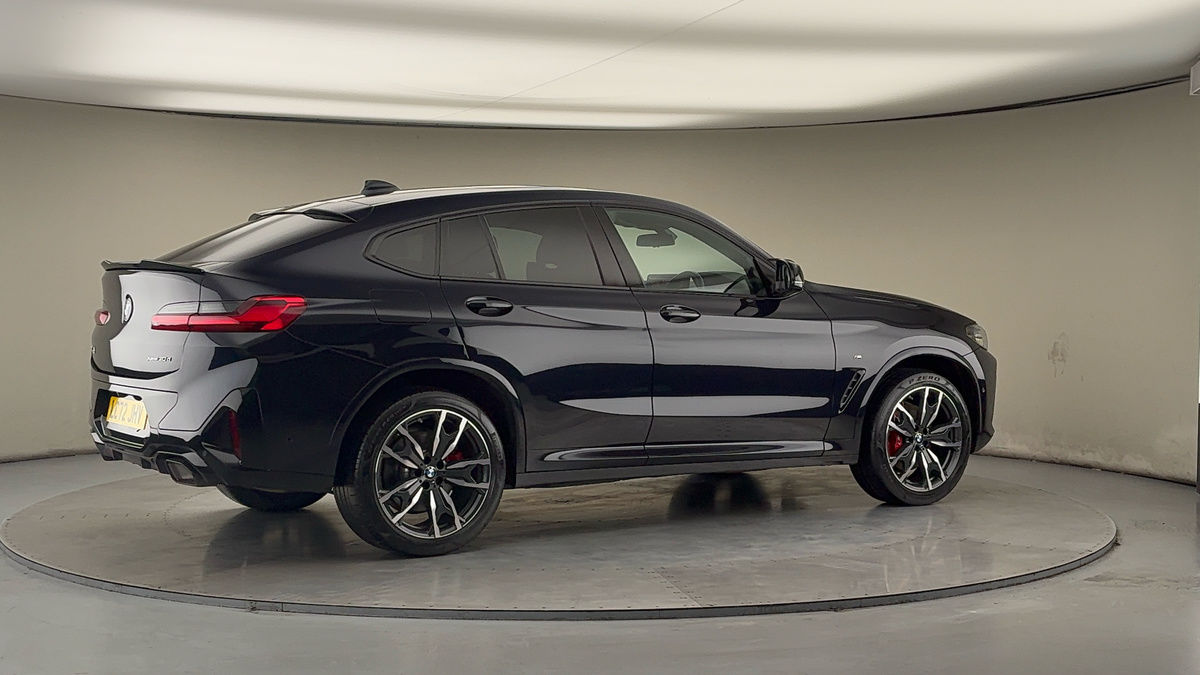 More views of BMW X4