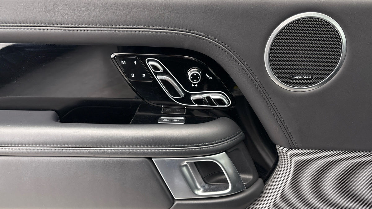 Land Rover Range Rover Image 19