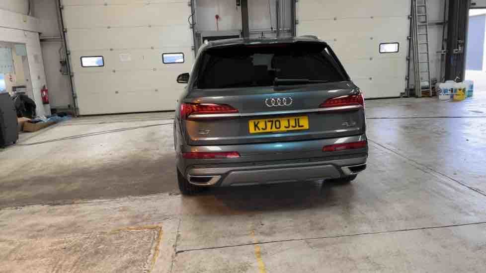 More views of Audi Q7