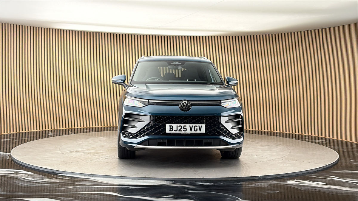 More views of Volkswagen Tayron