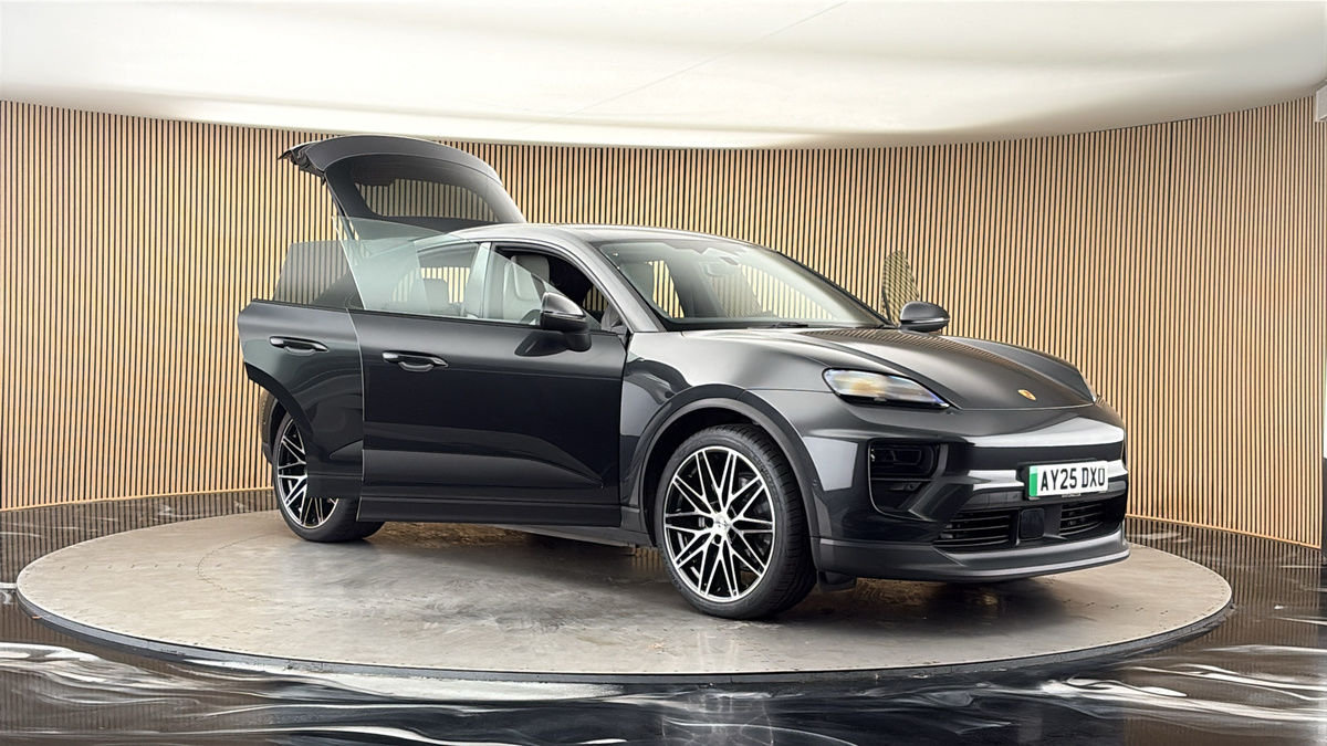 More views of Porsche Macan