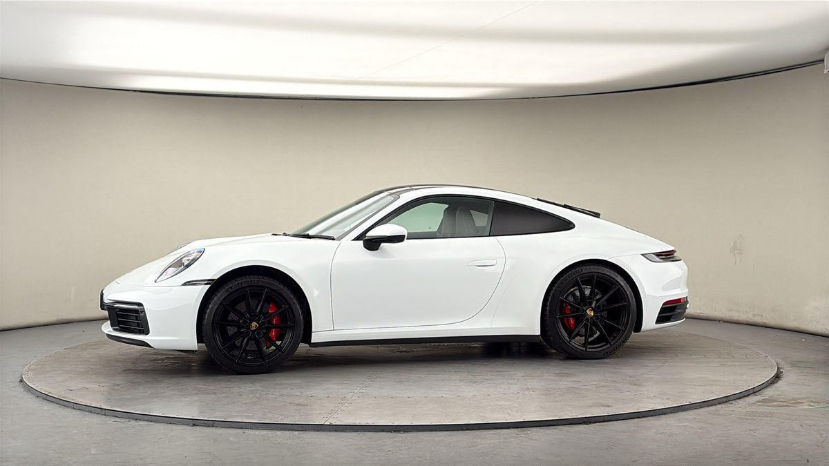 More views of Porsche 911