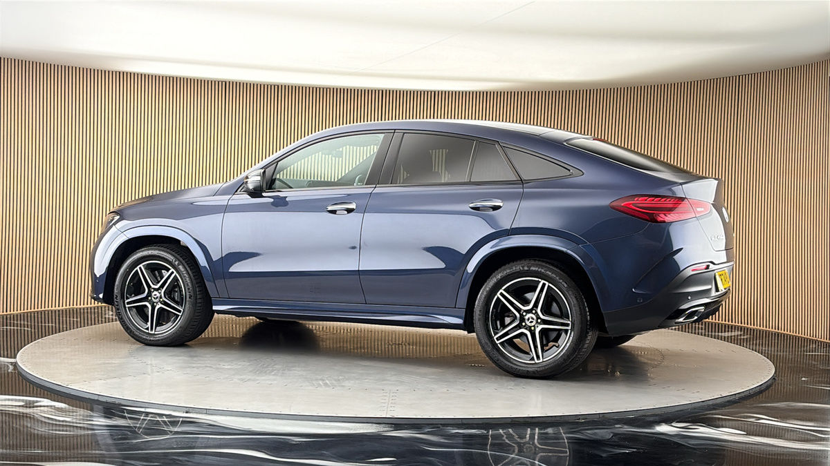 More views of Mercedes-Benz GLE