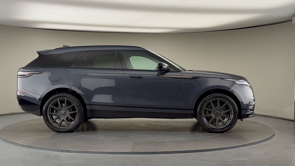 Land Rover Range Rover Velar Image 16
