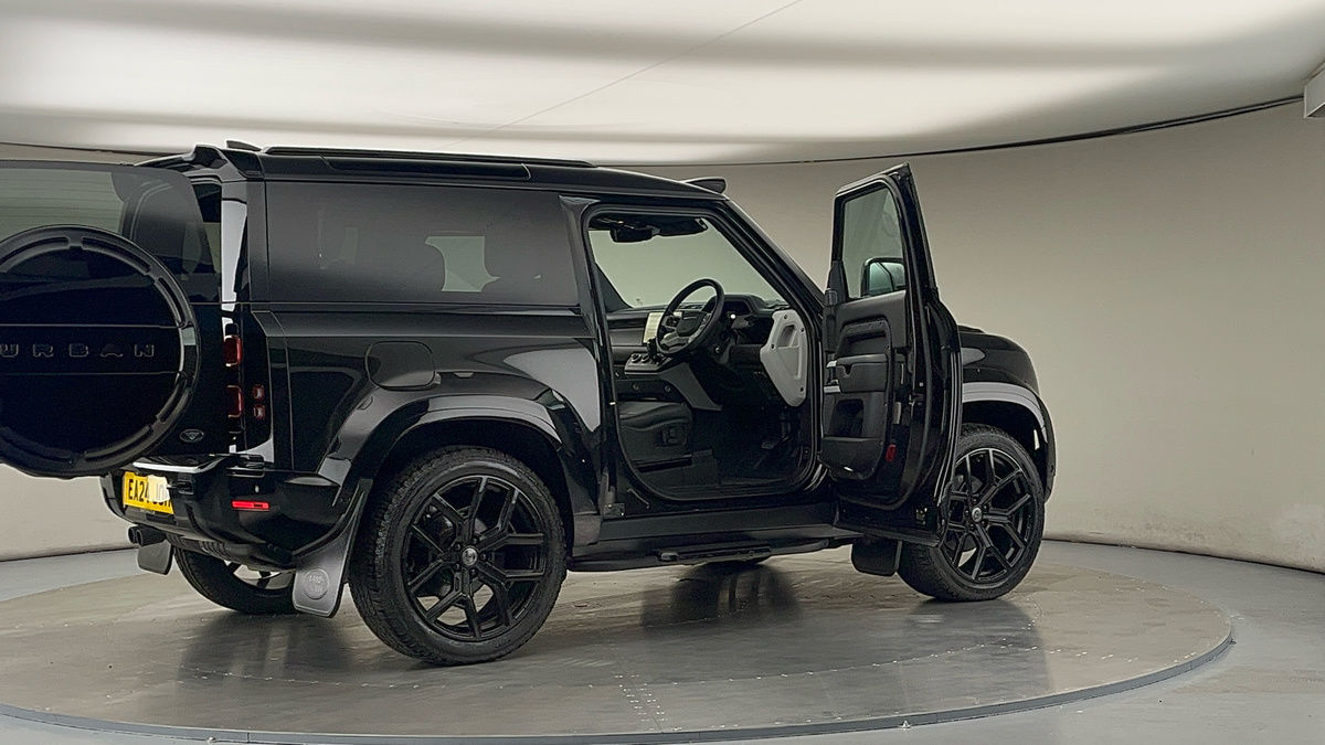 More views of Land Rover Defender 90