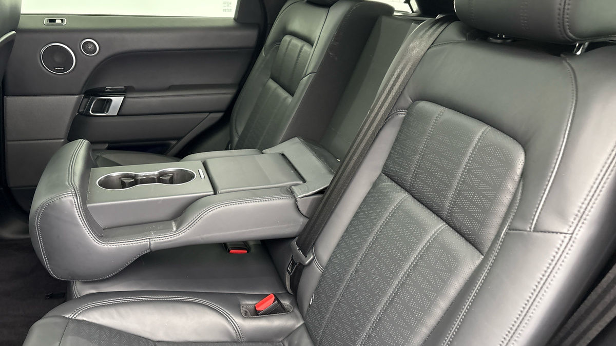 Land Rover Range Rover Sport Image 9