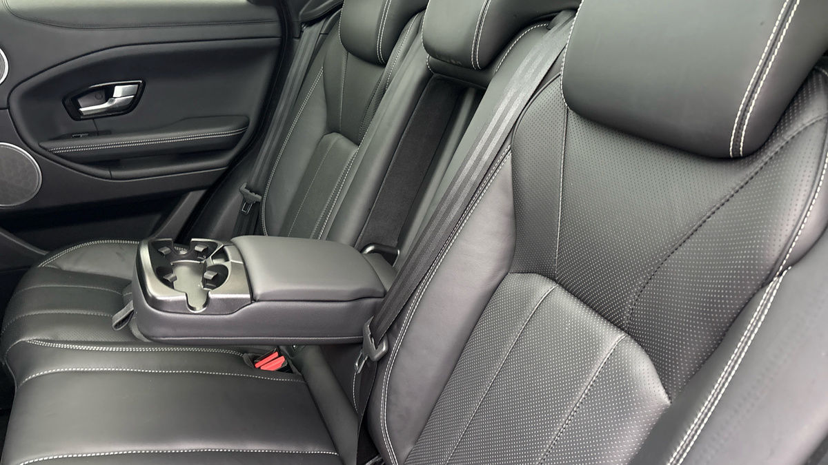 Land Rover Range Rover Evoque Image 36