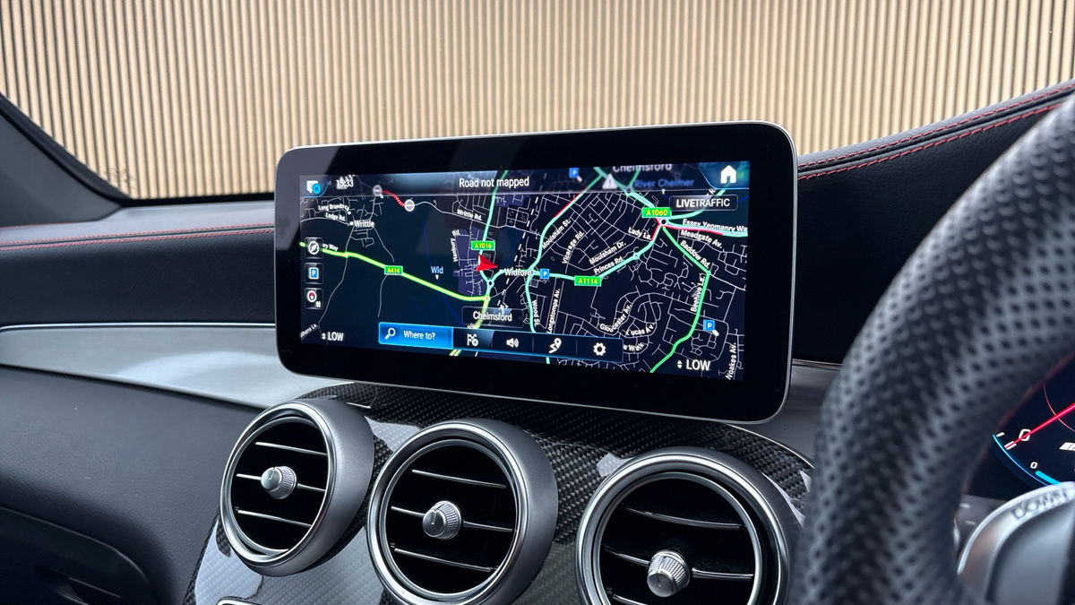 Mercedes-Benz GLC Image 17