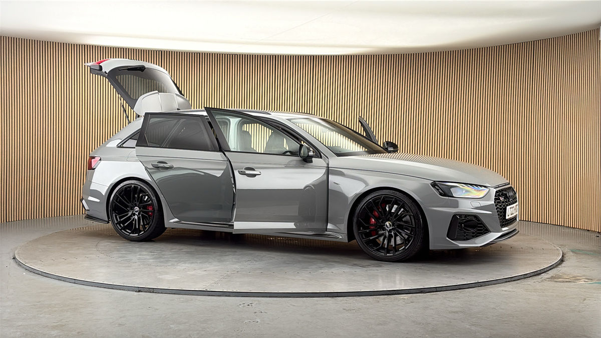 More views of Audi RS4 Avant