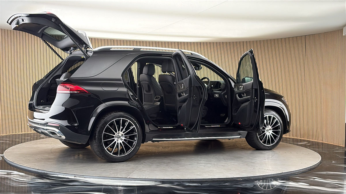 More views of Mercedes-Benz GLE