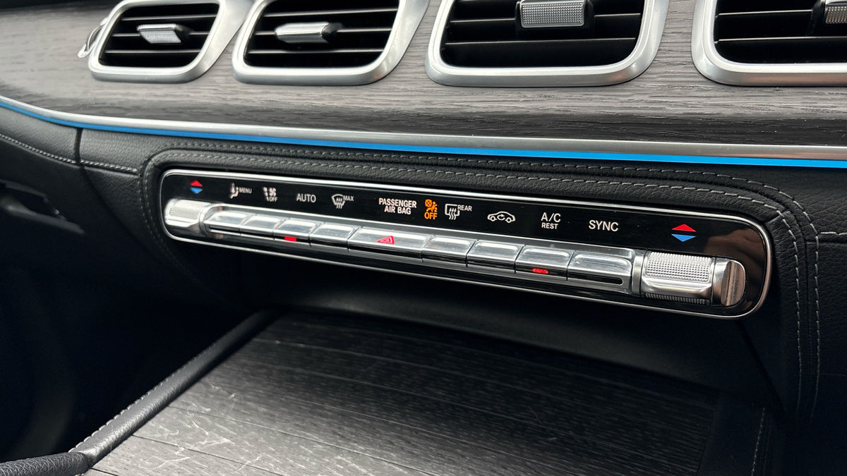 Mercedes-Benz GLE Image 28