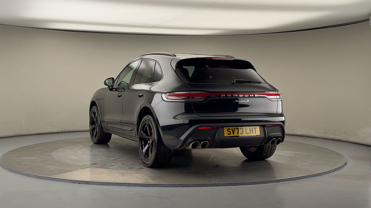 More views of Porsche Macan