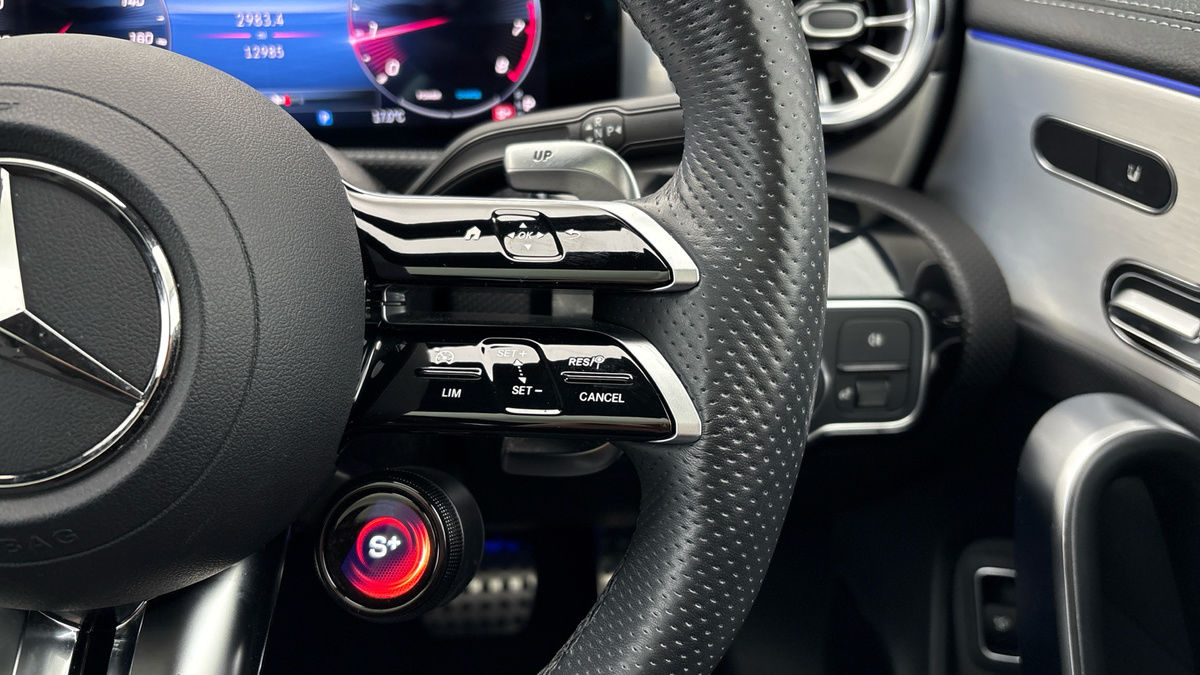 Mercedes-Benz CLA Image 14