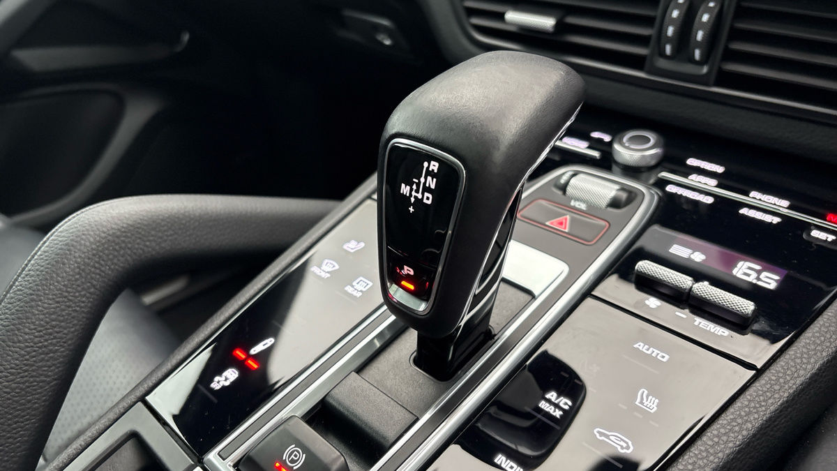 Porsche Cayenne Image 30
