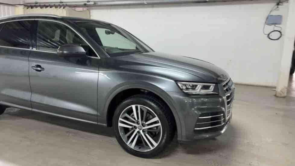 More views of Audi Q5
