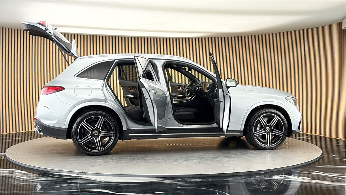More views of Mercedes-Benz GLC