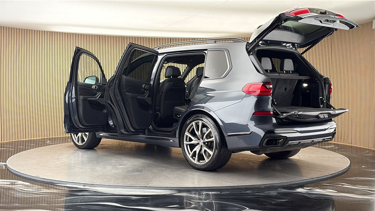 More views of BMW X7