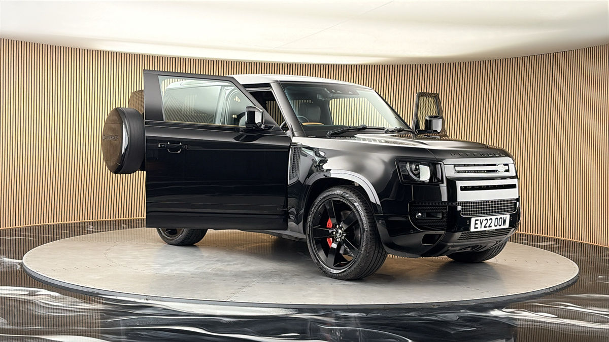 More views of Land Rover Defender 90