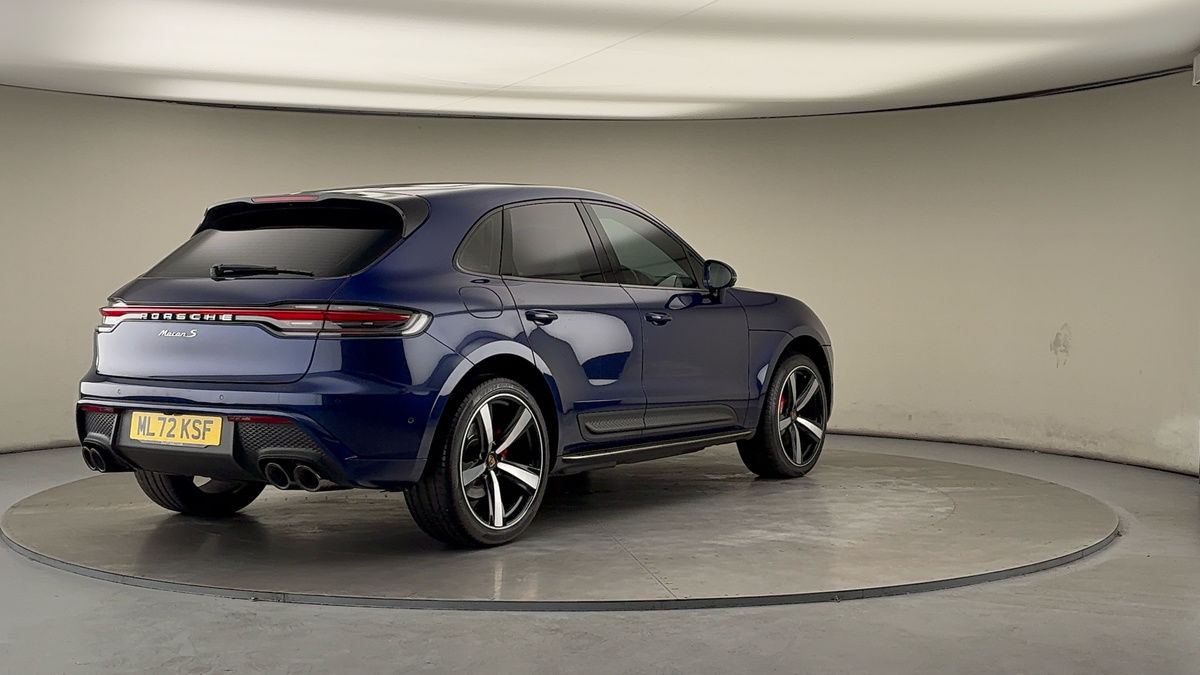 More views of Porsche Macan