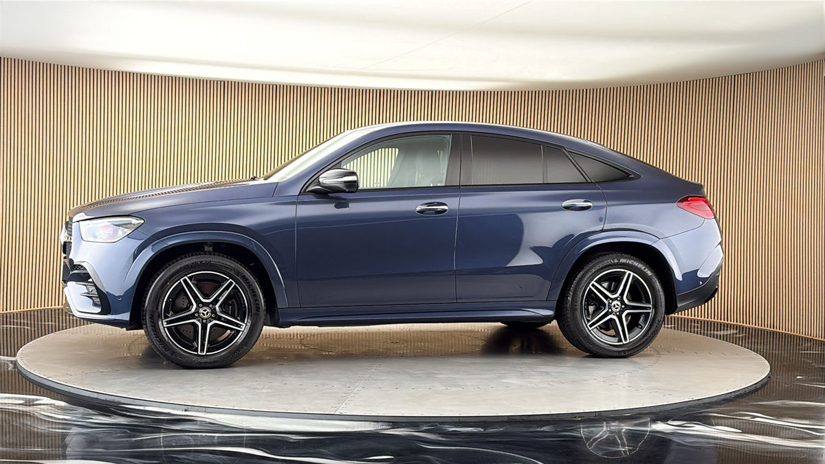 More views of Mercedes-Benz GLE