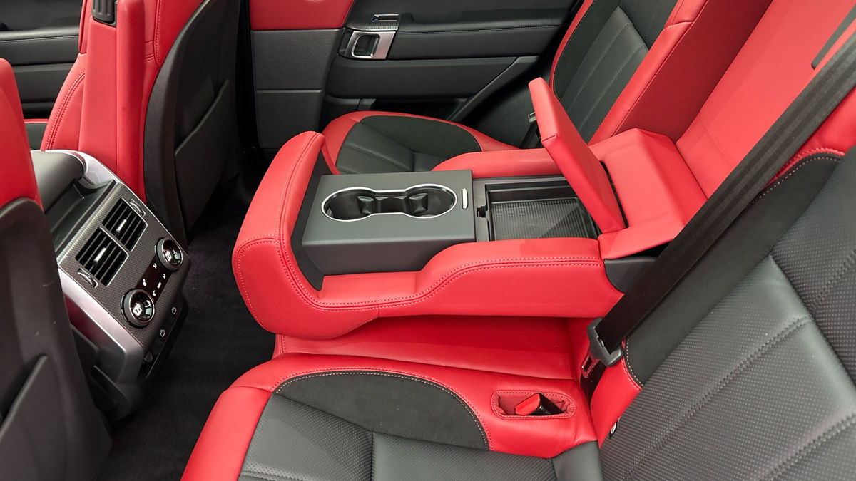 Land Rover Range Rover Sport Image 9