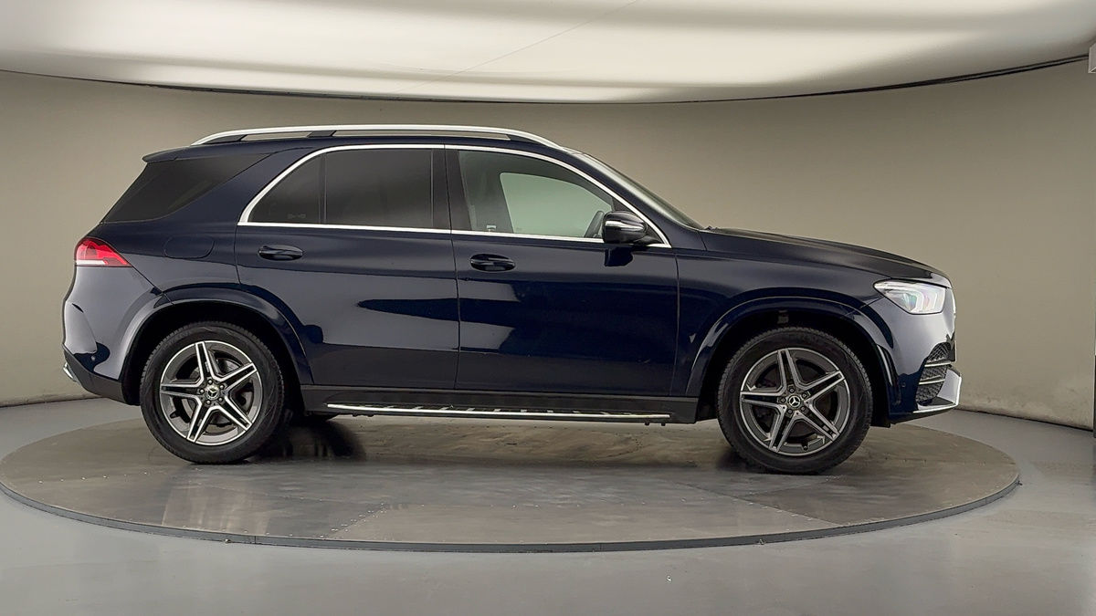 More views of Mercedes-Benz GLE