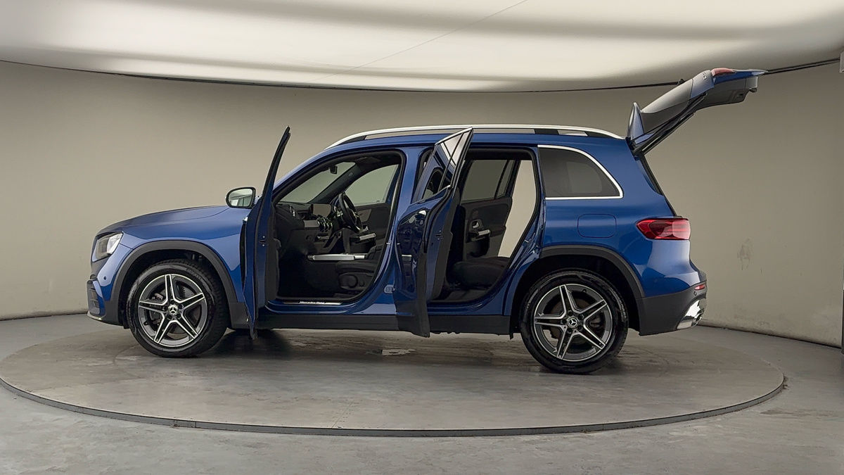 More views of Mercedes-Benz GLB