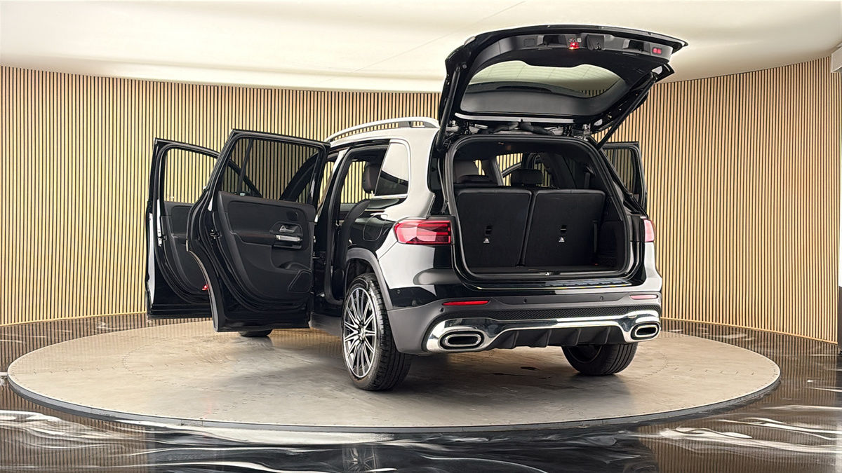 More views of Mercedes-Benz GLB