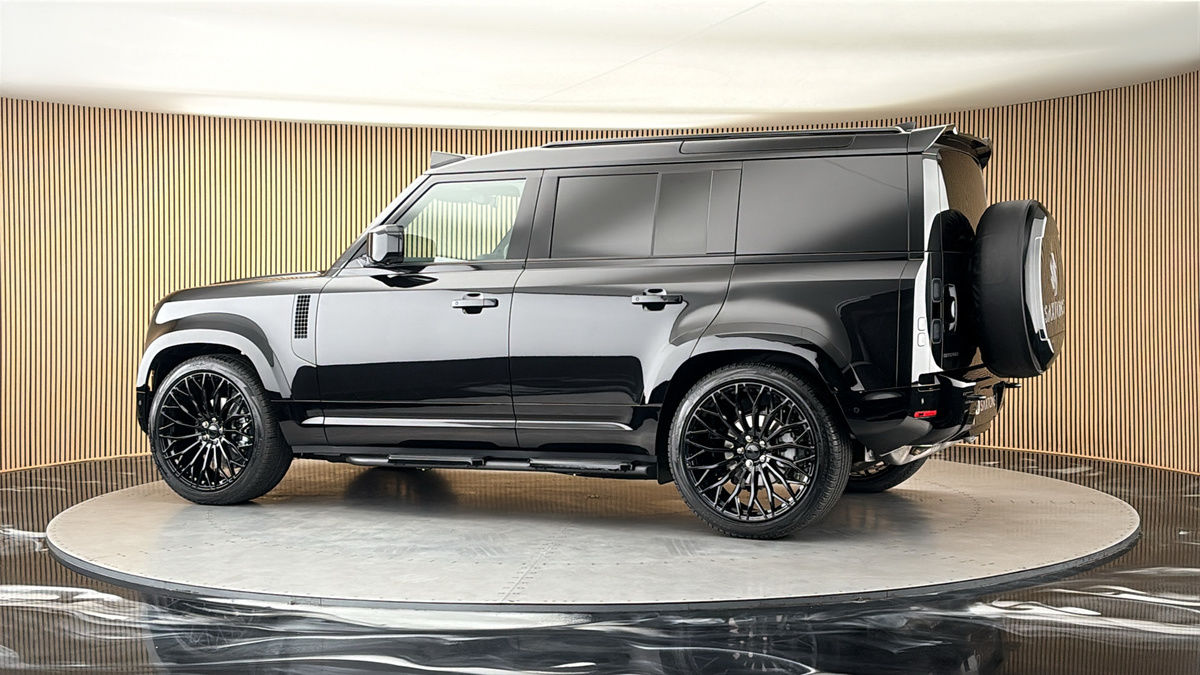 More views of Land Rover Defender 110