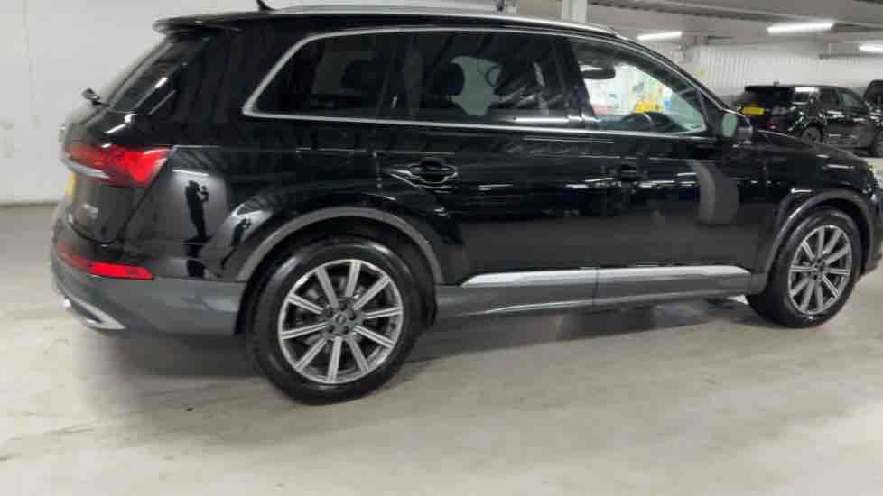More views of Audi Q7