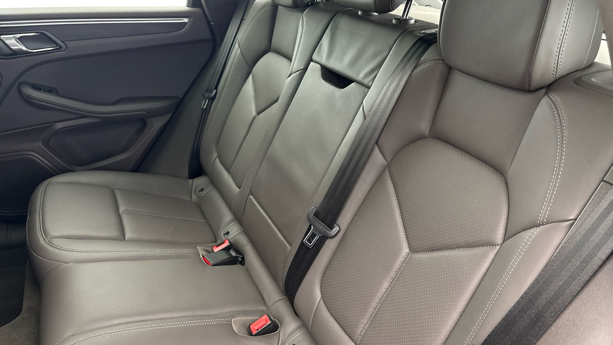 Porsche Macan Image 8