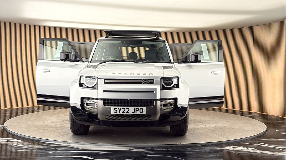 More views of Land Rover Defender 110
