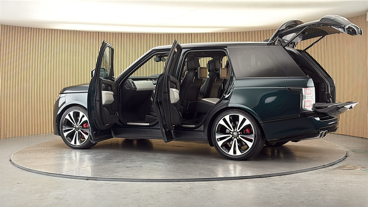More views of Land Rover Range Rover