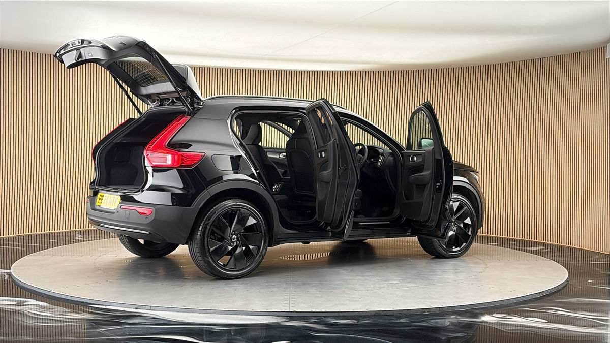 More views of Volvo XC40