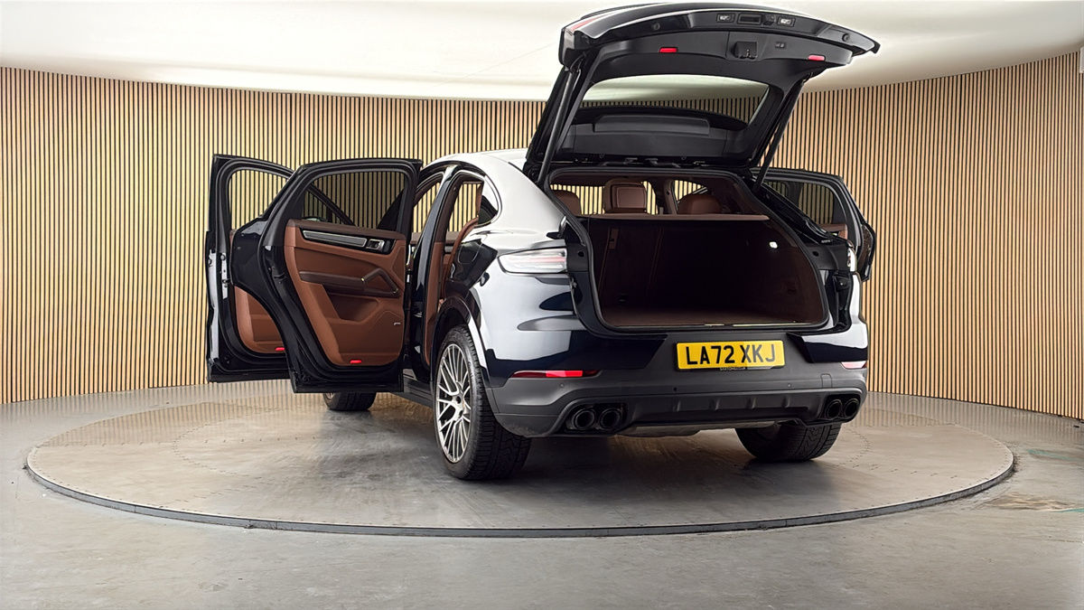 More views of Porsche Cayenne