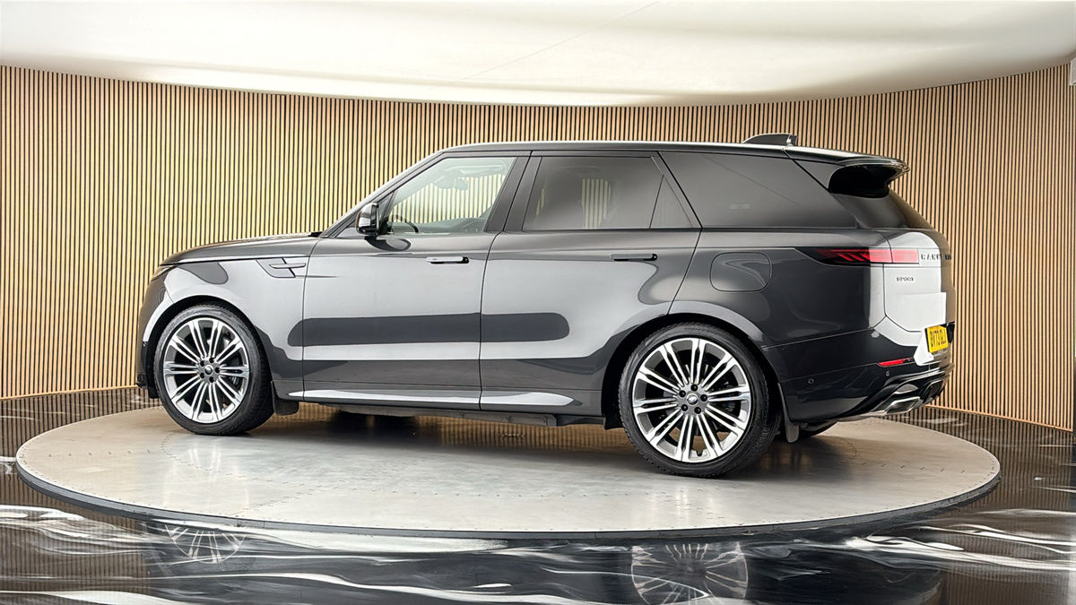 More views of Land Rover Range Rover Sport