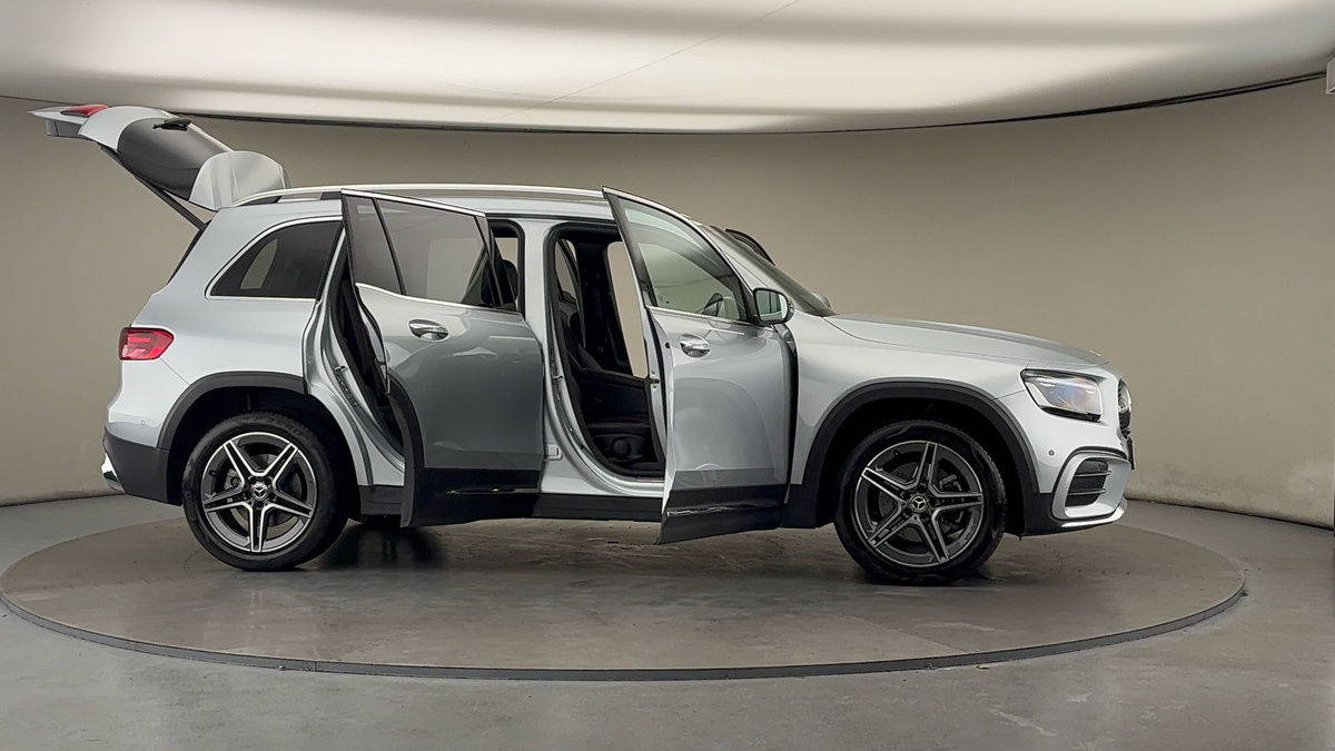 More views of Mercedes-Benz GLB