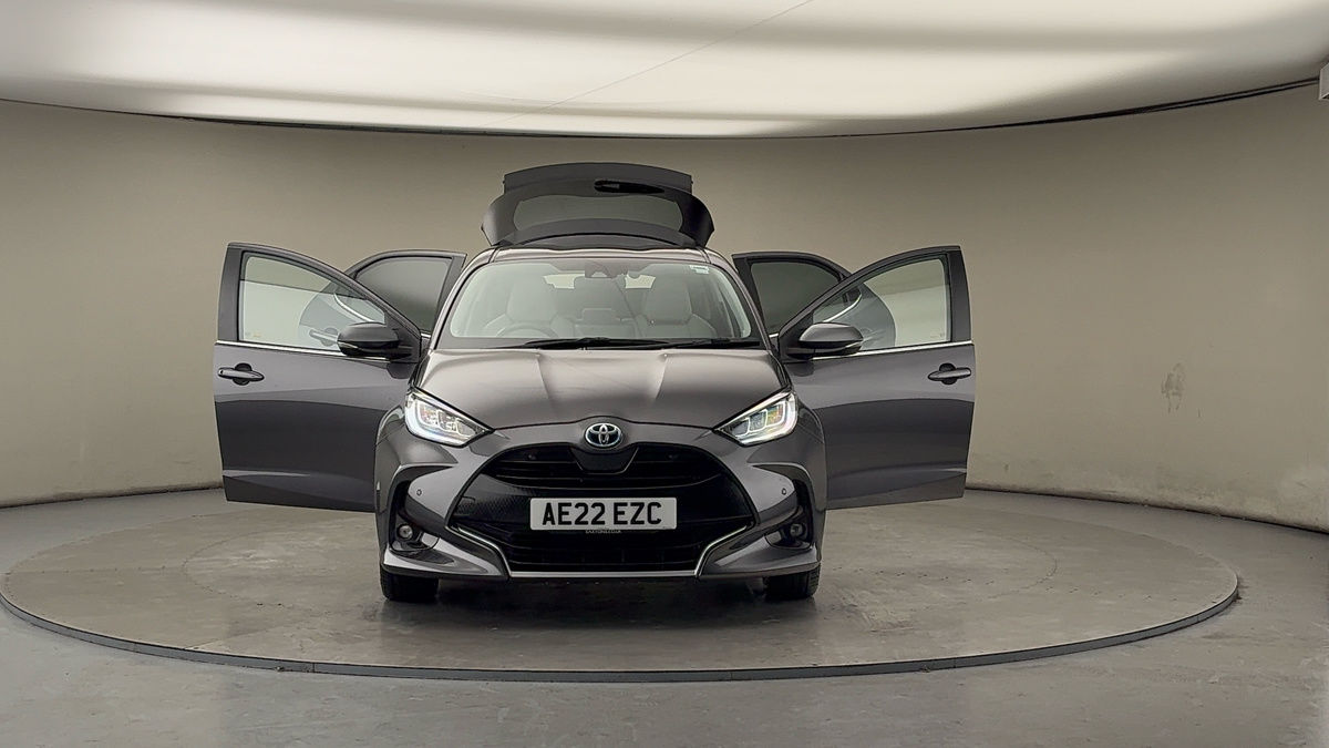 More views of Toyota Yaris